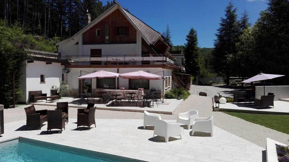 Hotel Nido Dell'Aquila Assergi Dış mekan fotoğraf